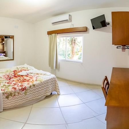 קנלה Hotel Petrov מראה חיצוני תמונה