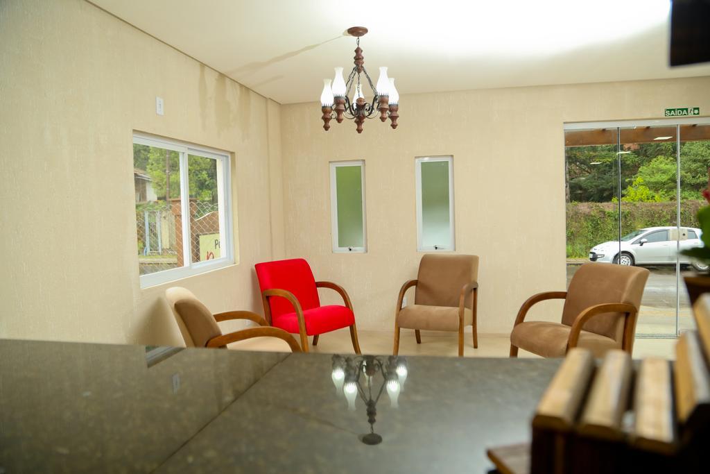 קנלה Hotel Petrov מראה חיצוני תמונה