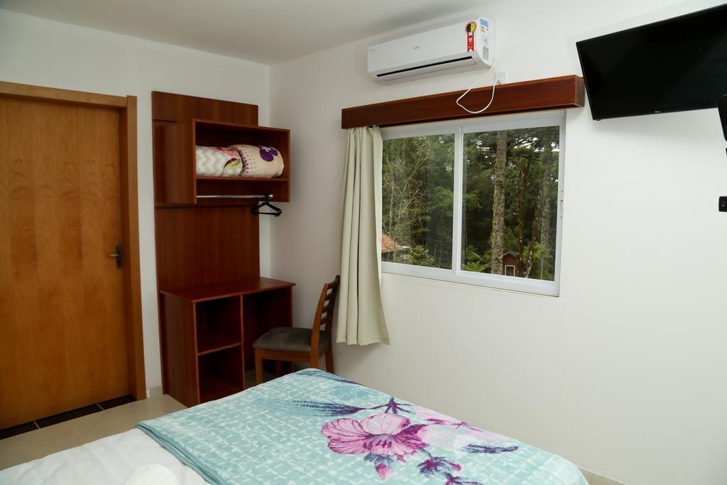 קנלה Hotel Petrov מראה חיצוני תמונה