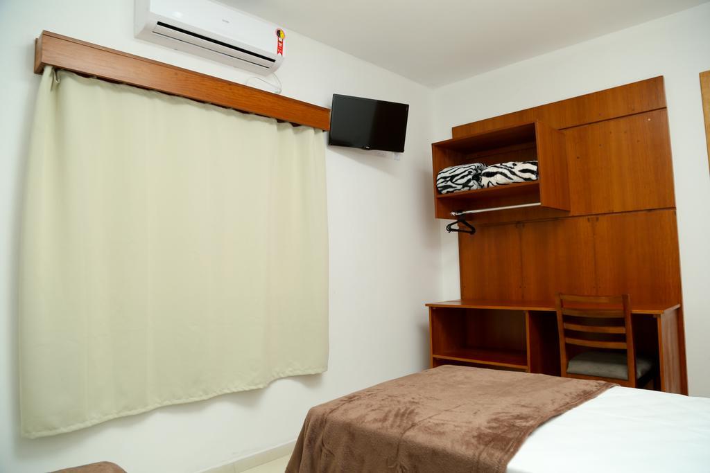 קנלה Hotel Petrov מראה חיצוני תמונה
