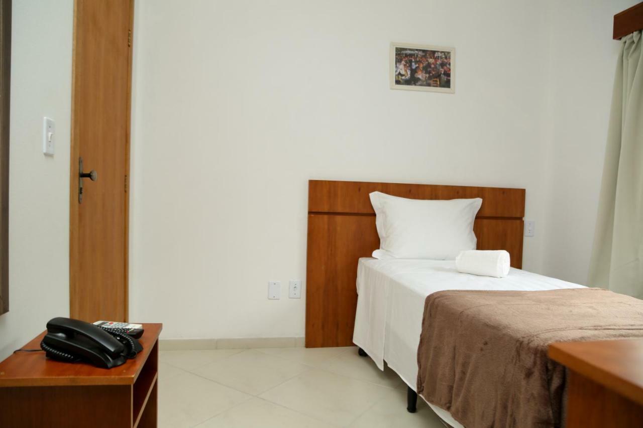 קנלה Hotel Petrov מראה חיצוני תמונה