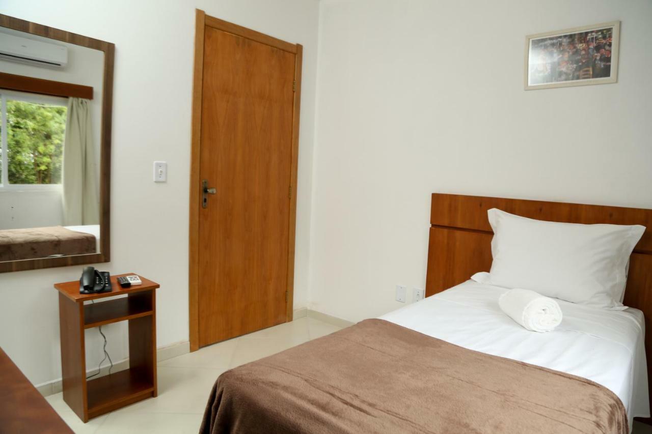 קנלה Hotel Petrov מראה חיצוני תמונה